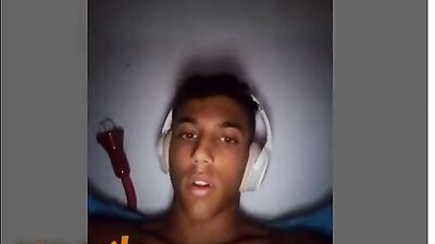 Young Black Cutie Gives Hot Web-Cam Performance with Big Load