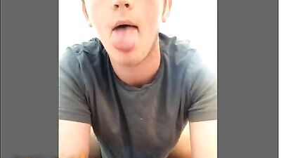 Big Bitch Solo Show: Cute Boy Wank and Ass Play!