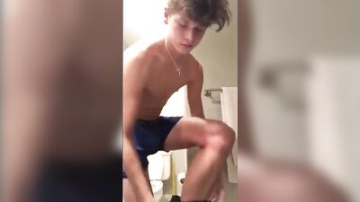 Gay Porn - SXc iPhone Boy Cum Action Shots Solo