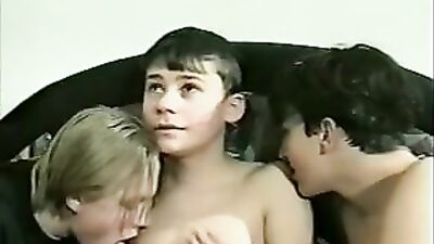 Vintage Twink Threesome Gay Porn - Exploring New Heights!