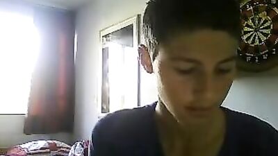 Gay Porn Amateurs Cumming on Handjobs