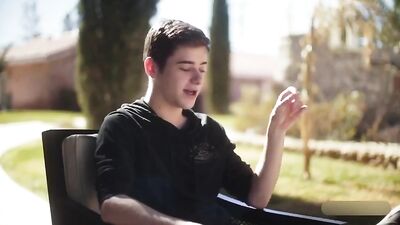 Gay Porn Show: Hot Sex Couple Action Ass Play Bareback Oral