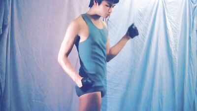 Gay Teen Strips Off in Steamy Web-Cam Action!