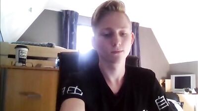Blond Twink Rick: ZBs Web-Cam Solo Adventure