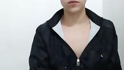 Gay Webcam Teen Porn Wanker Show: Up Close and Personal