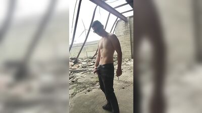 Public Outdoor Smoke Break: Frat Boy Jocks Pissing!