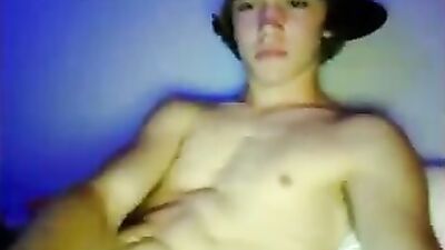 Young Canadian Hottie Explores His Sexuality in Boys Porn!