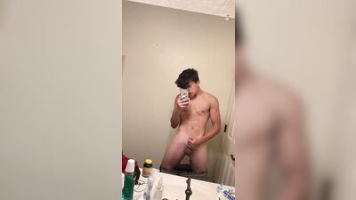 Twinky Cum Handjobs - Gay Porn Videos with Hotties!