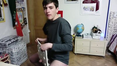 Gay Porn: Fucking the Chair Cam Boys - Amateur Solo Voyeur Web-Cam