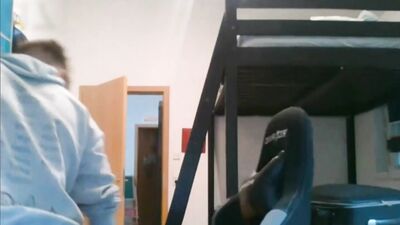 Young Brit Cumslut Shoots Amateur Solo Porn