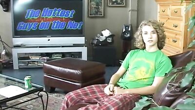 Beauty Strokes Long Hair Twink Cum