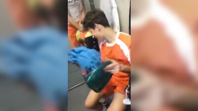 Gay tube locker-room: The Smell of Testosterone - Amateur Bisexual Fun!