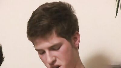 College freshmen meets for learning