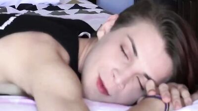 Gay Massage Heat - A Hot Oral Bareback Cum Shots Handjob