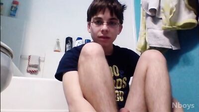 Gangbang with Cute Nerdy Gay Boys - Bangin Bodies