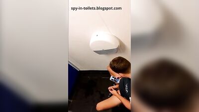 Spy for young wankers in public toilet - Big Cocks Straight Boys Voyeur spycam spying toilet hidd*en cam voyeur!