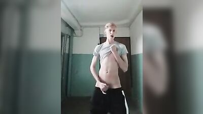 Young Blond Cumshot Jacking Off Porn Star!