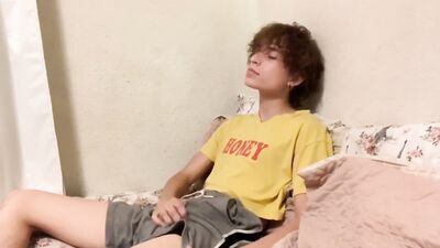 Gay Porn Video: Slim boys cum with big cocks!!