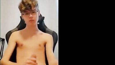 Gay Porn Nerdy Cutie Solo Twink Boys Tube Amateur - Ultimate Web-Cam Experience!