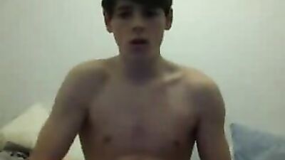 Gay Muscle Cam Boys - Exploring Athletic Physiques