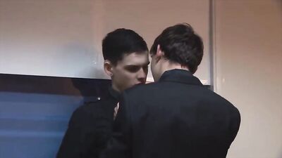 Bare Twinks: Aarons Bareback Office Adventure