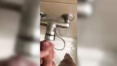 Hotel Desire: Steamy Shower Encounters in the Heart of the City