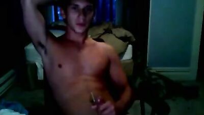 Gay Porn Cumshots & Handjobs - Late Nite Cam Show Right In Mouth!