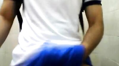 Gay Tube Gym Muscle Gods: Short Solo Jerk Off Between Classes