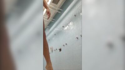 College Cuties Gay Tube Exposure - Jerking Off in the Showers!