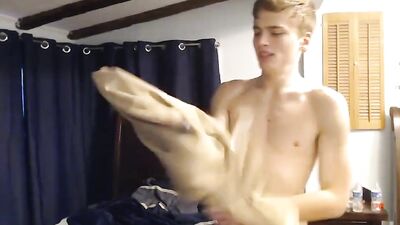 Get Ready For Hot Gay Amateurs At Work!