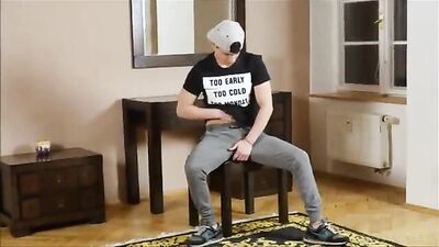 Bareback Oral Delights - Meninos do Mundo Gay Porn Solo Video