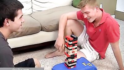 Cute Twinks in Action - Amateur Gay Porn Video!