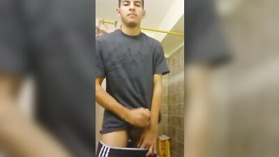 Young Twinks Expose Their Hot Bodies in Rough Gay Sex Scenes!