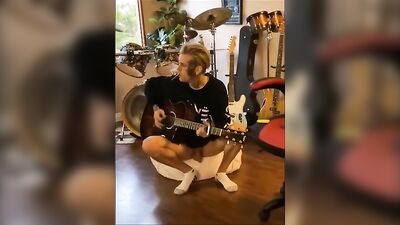 Web-Cam Amature Cum Shots - Aaron Carters Explosive Orgasm!