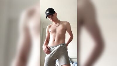 Butt-Boy Porn with a Hard-On: Amature Big Cocks Fetish!