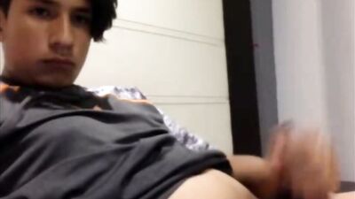 Black Maned Boys Porn - Wanks for the Cam: Amateur Handjob Gay Porn Adventures!