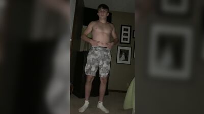 Gay Muscle Amateurs: Brandons Second Video Porn Tube Strip