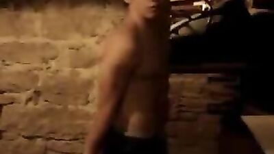 Muscle Worship: Sexy Boys Revealing Their Ripped Bodies!