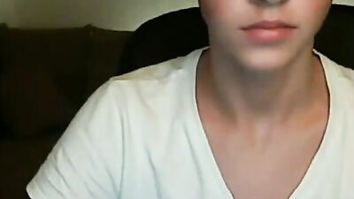 Gay Porn Record: Justin Bieber Look-Alike Boys Solo Cam Sex!