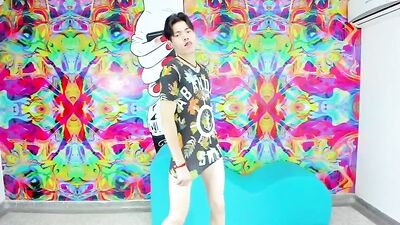 Gay Web-Cam Action: Latino Blond Boys Amateur Play