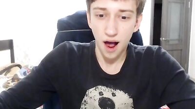 Muscle Worship - Skinny Boys Hardcore Workout!