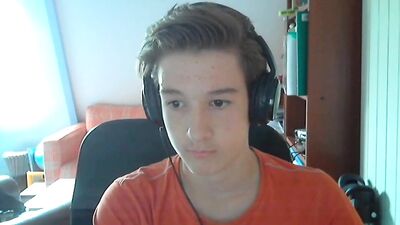 Headphones Teen Web-Cam Jerk-Off - Gay Porn Video!