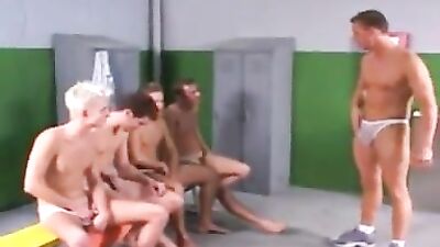 Gay Porn: Geile Sportboys Magic Potion 130 Minutes Action!