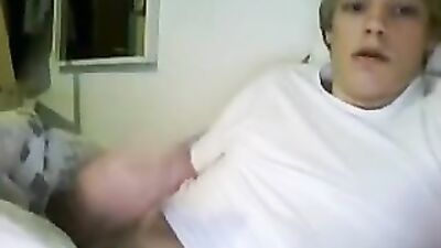 Blond Camshow: Hot Gay Porn Action with Explosive Results!