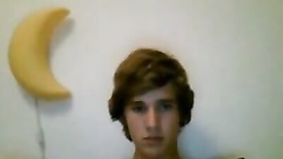 YoungBoy WebCamPorn: CumShots Handjob Amature