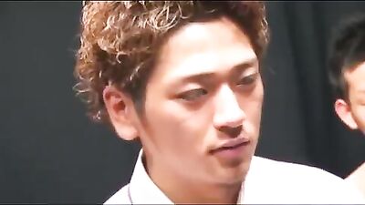 Asian Ass Play: EXILE系スジ筋イケメン３Ｐセックス!