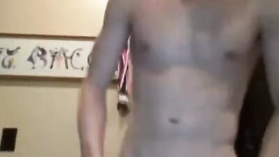 Gay Omegle Boys Porn: Selfies and Bedroom Antics!