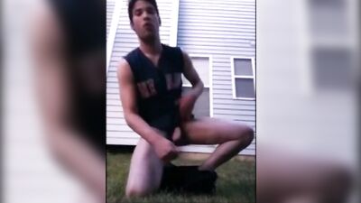 Twink Boy Porn Goes Wild in Public!