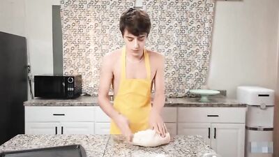 Gay Porn Bad Boys Fun: Bareback Twinks Serve Cum-filled Scones!