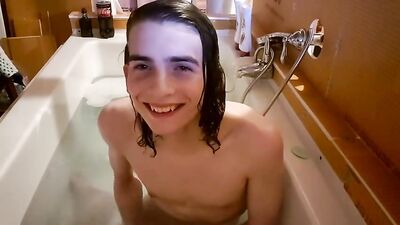 Bathtub Boy - Web-Cam Amature Solo Adventures!